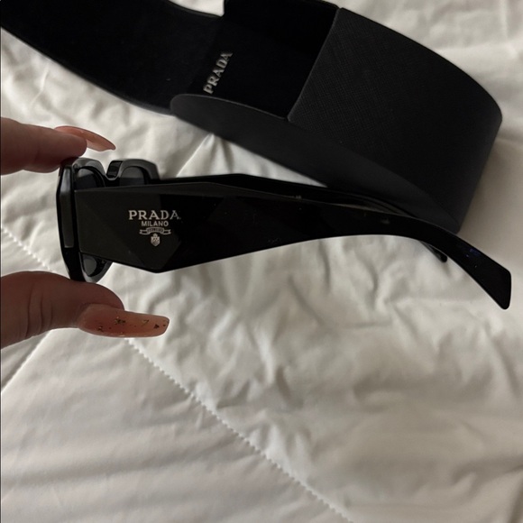 Prada Black Sunglasses - Picture 4 of 4